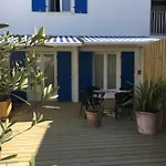 Les Bains - Et Restaurant Szálloda