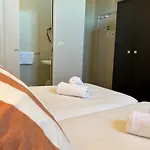 Les Bains - Et Restaurant Szálloda