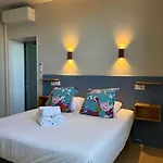מלון Les Bains - Et Restaurant 3*