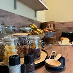 Les Bains - Et Restaurant מלון