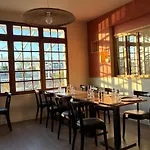 Les Bains - Et Restaurant Szálloda Boyardville