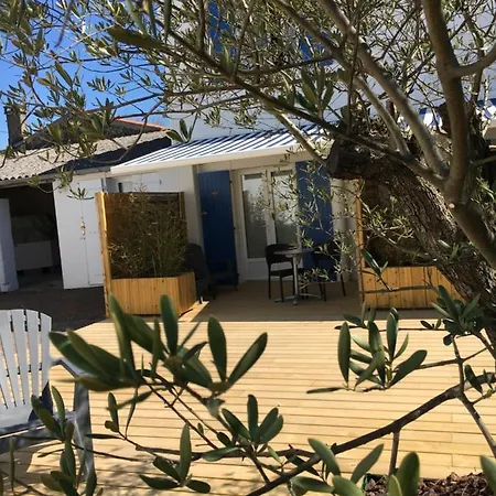 Les Bains - Et Restaurant Hotel