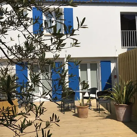 Les Bains - Et Restaurant Szálloda Boyardville