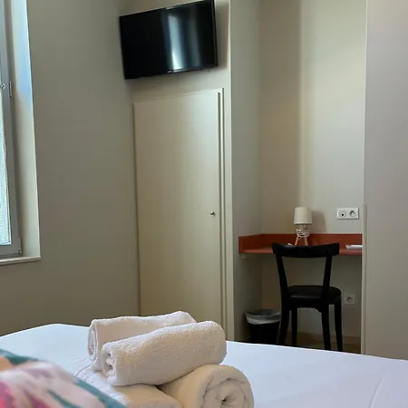 Les Bains - Et Restaurant Отель