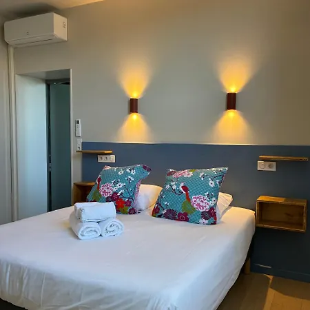 Отель Les Bains - Et Restaurant 3*