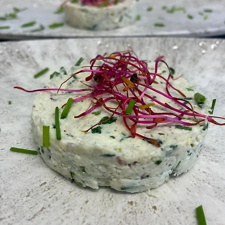 Les Bains - Et Restaurant Отель 3*
