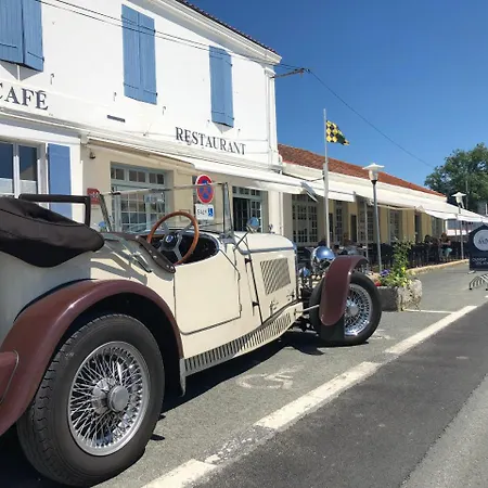Les Bains - Et Restaurant 3* Boyardville