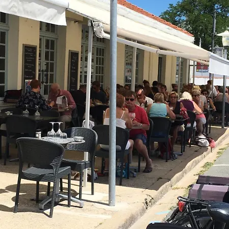Szálloda Les Bains - Et Restaurant Boyardville