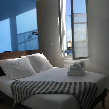 Les Bains - Et Restaurant Hotel 3*