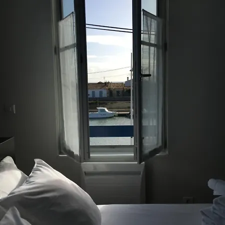 Les Bains - Et Restaurant Hotel Boyardville