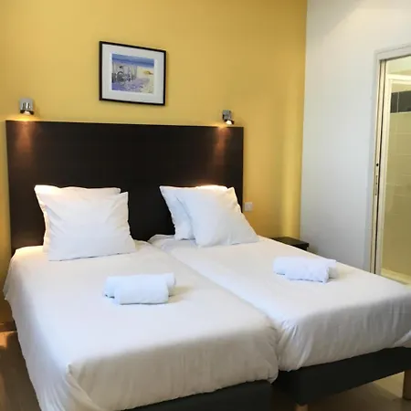 Les Bains - Et Restaurant Hotel Boyardville