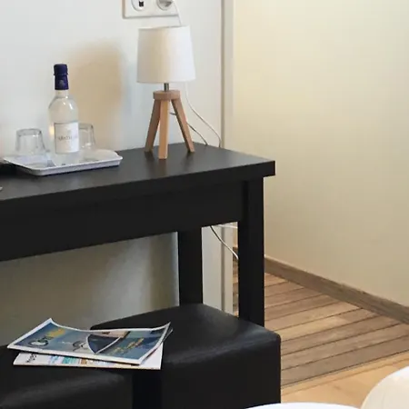 Les Bains - Et Restaurant Hotell