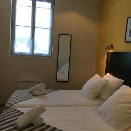 Les Bains - Et Restaurant Boyardville