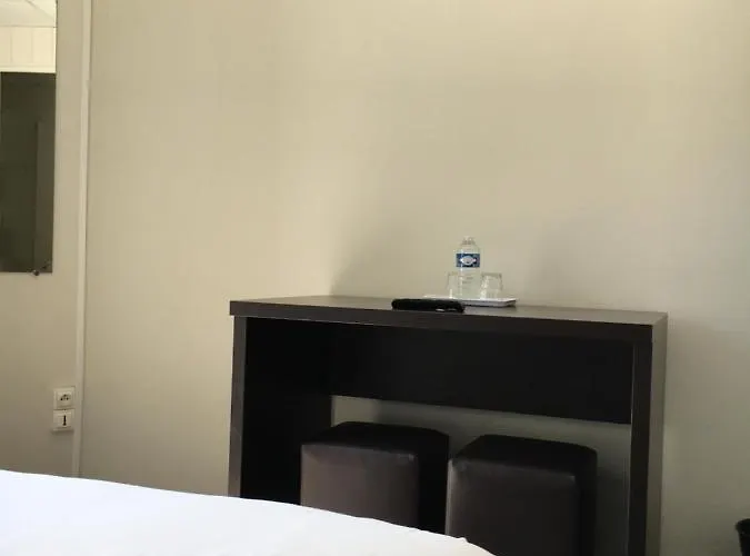 Les Bains - Et Restaurant Hotel Boyardville