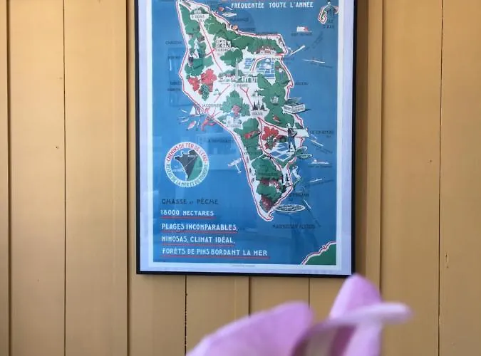 Les Bains - Et Restaurant 3* Boyardville