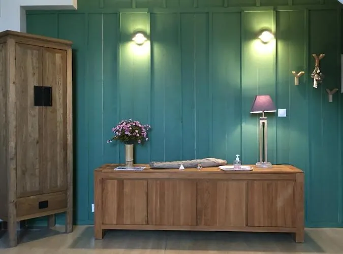 Les Bains - Et Restaurant Boyardville