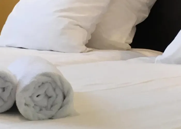 Les Bains - Et Restaurant Boyardville