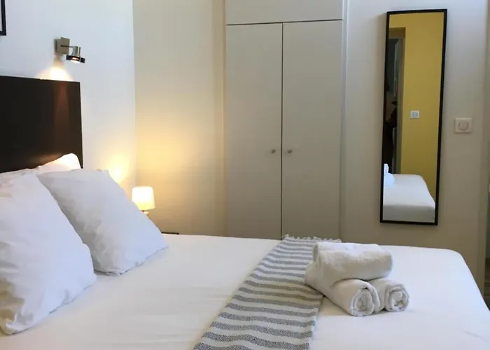 Les Bains - Et Restaurant Hotel