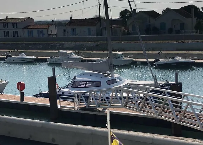 Les Bains - Et Restaurant Hotel 3*