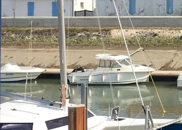 Les Bains - Et Restaurant Hotel Boyardville